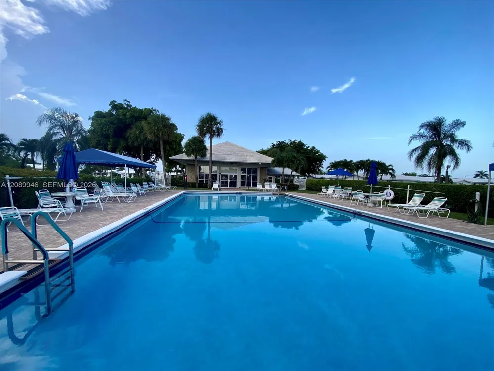2374 SW 11th Ave Boynton Beach, FL 33426