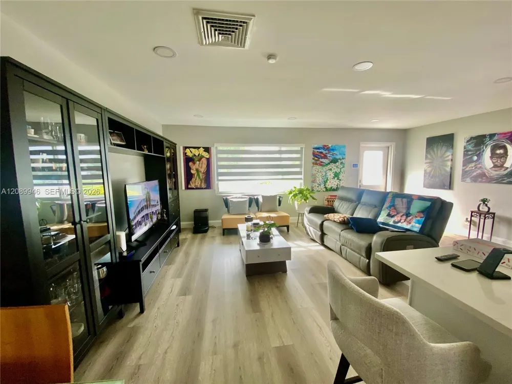 2374 SW 11th Ave Boynton Beach, FL 33426