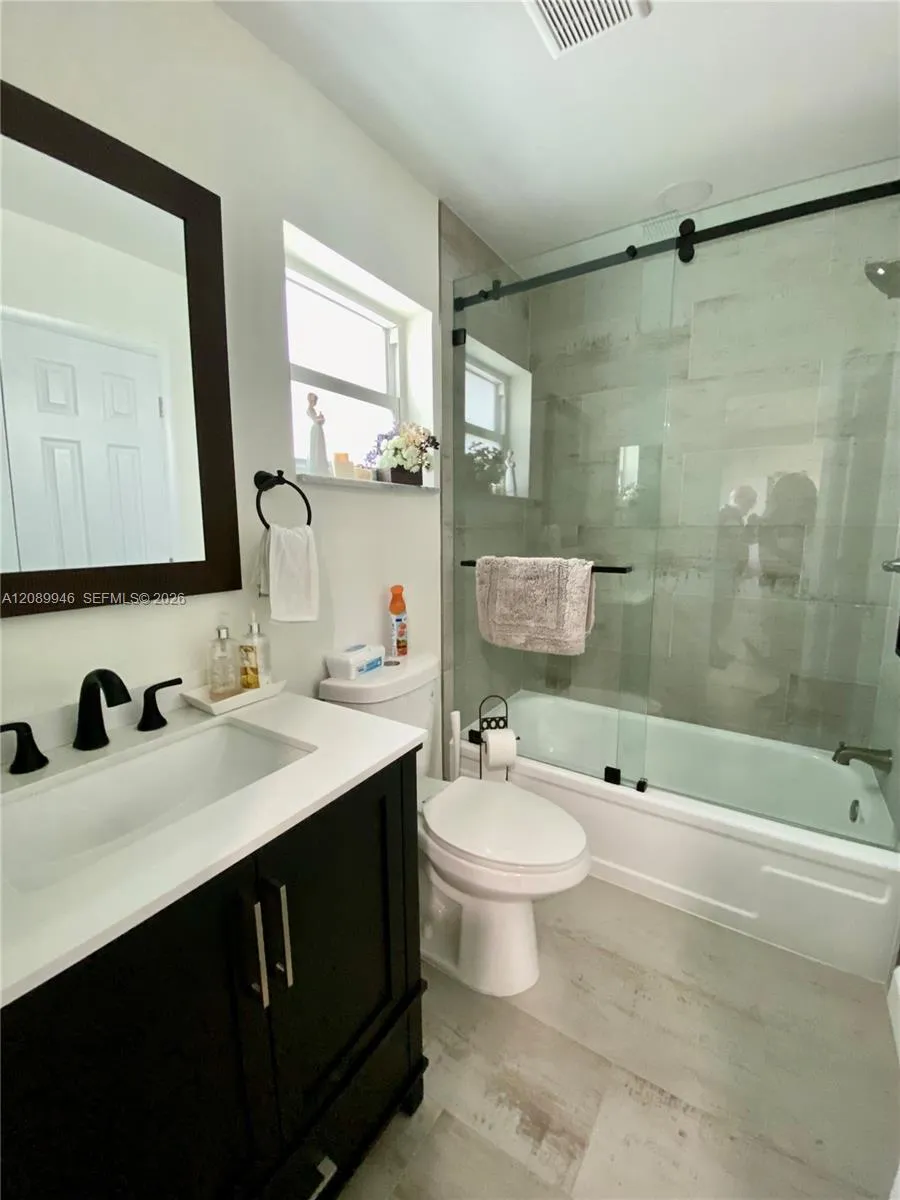 2374 SW 11th Ave Boynton Beach, FL 33426