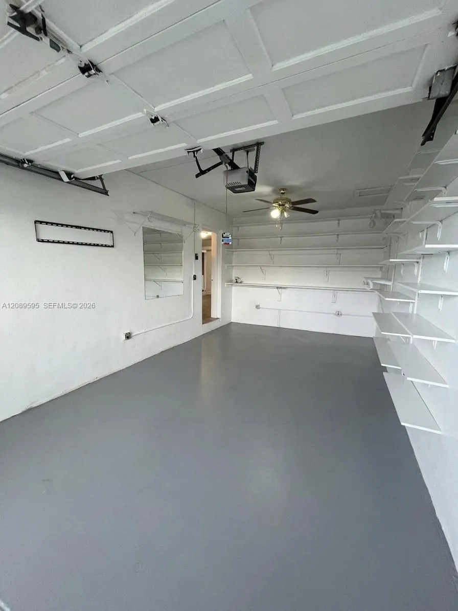 1400 W 39th Pl #1400 Hialeah, FL 33012