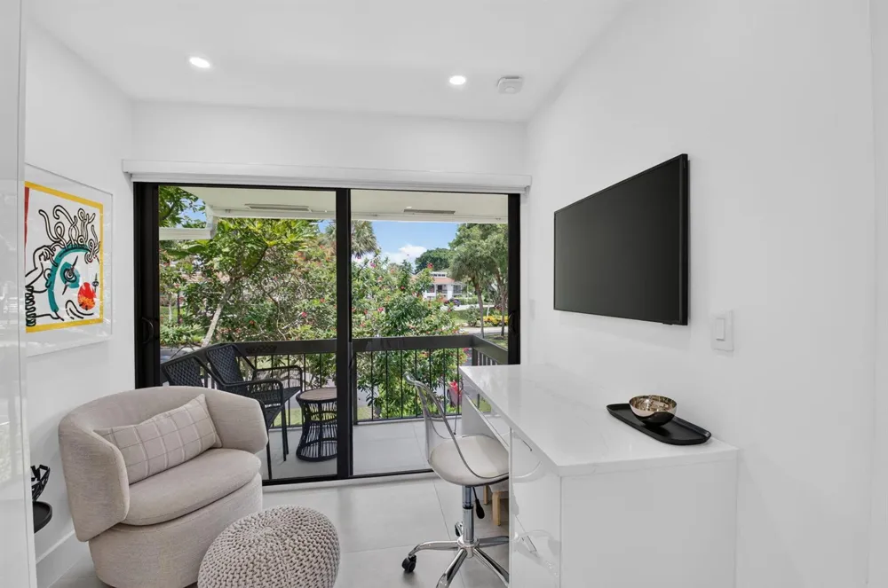 7710 Lakeside Boulevard Boca Raton, FL 33434