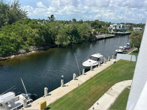 2860 NE 14th Street Causeway #405