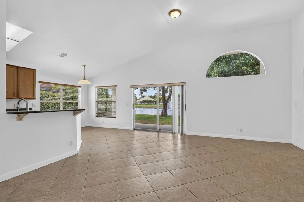 4003 W Hamilton Key West Palm Beach, FL 33411
