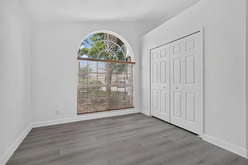 4003 W Hamilton Key West Palm Beach, FL 33411