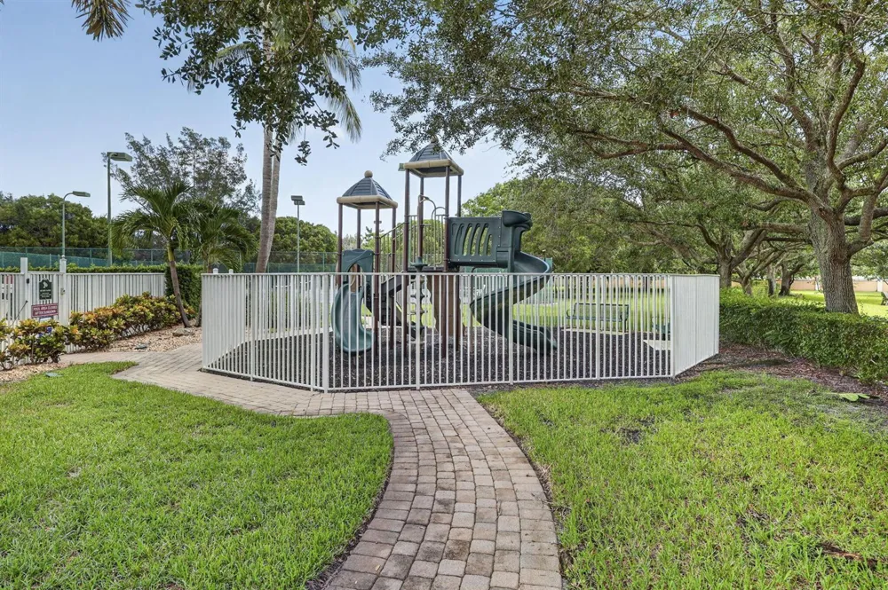 4003 W Hamilton Key West Palm Beach, FL 33411