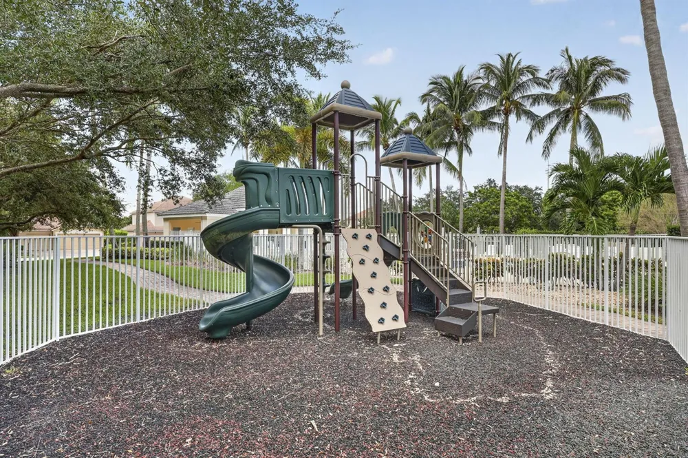 4003 W Hamilton Key West Palm Beach, FL 33411