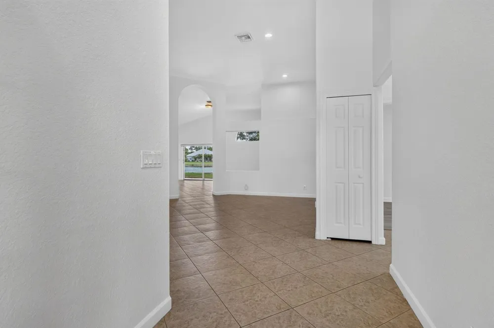 4003 W Hamilton Key West Palm Beach, FL 33411