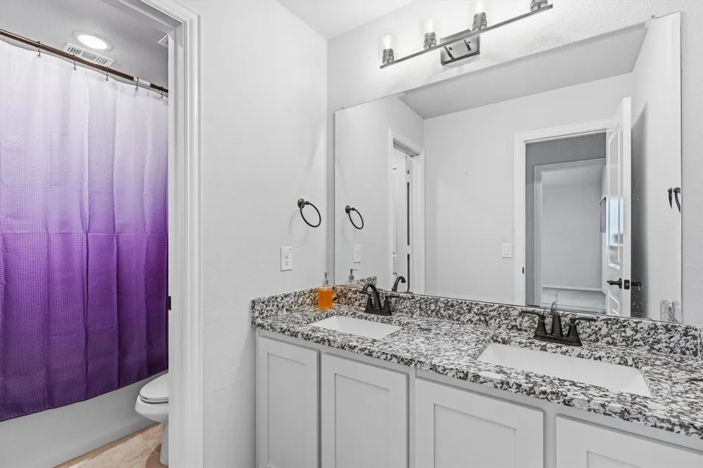 1959 Cedarwood Drive Glenn Heights, TX 75154