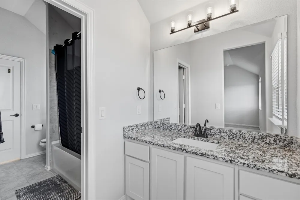 1959 Cedarwood Drive Glenn Heights, TX 75154