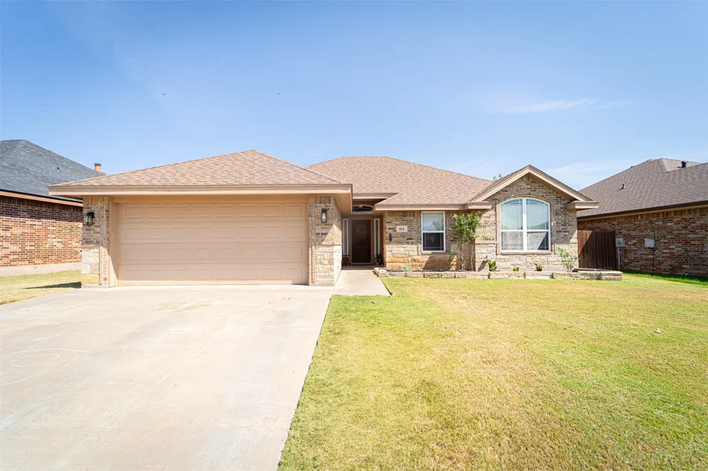 818 Flat Water Drive Abilene, TX 79602