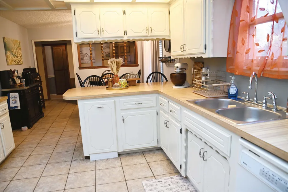 35648 E 120 ROAD Seminole, OK 74868