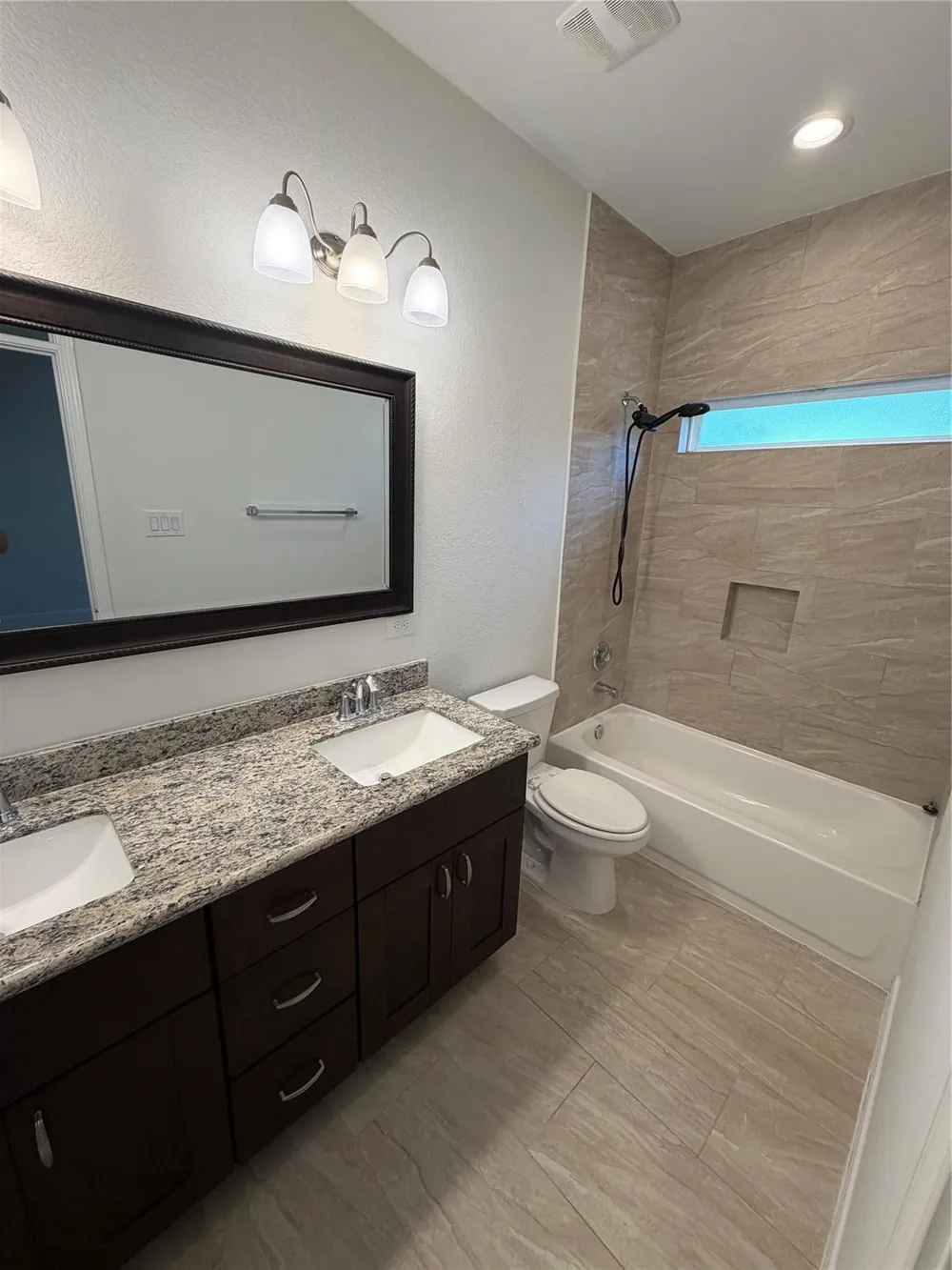 16721 Stonefield Montgomery, TX 77316