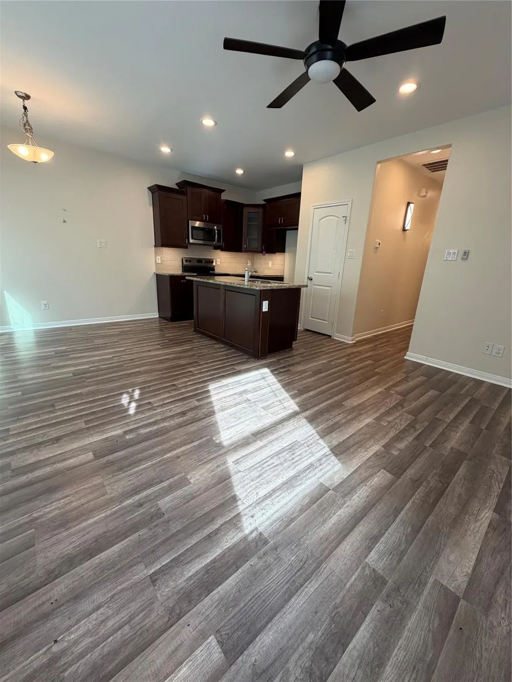 16721 Stonefield Montgomery, TX 77316