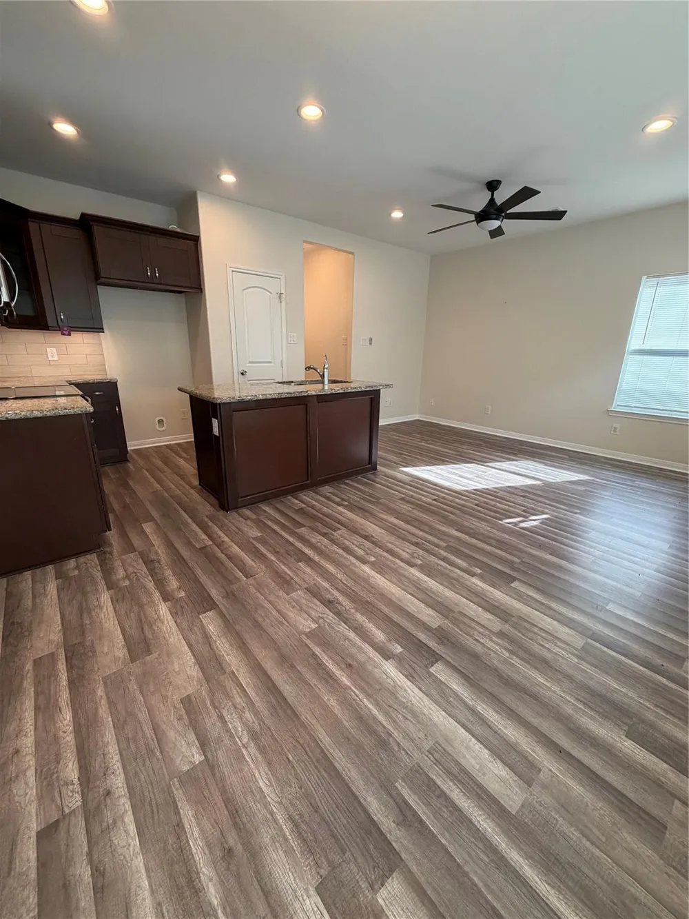 16721 Stonefield Montgomery, TX 77316