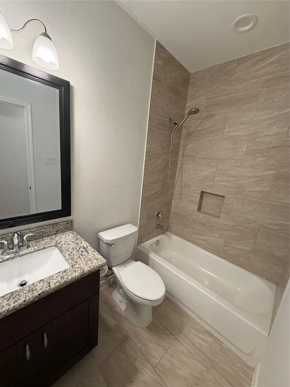 16721 Stonefield Montgomery, TX 77316