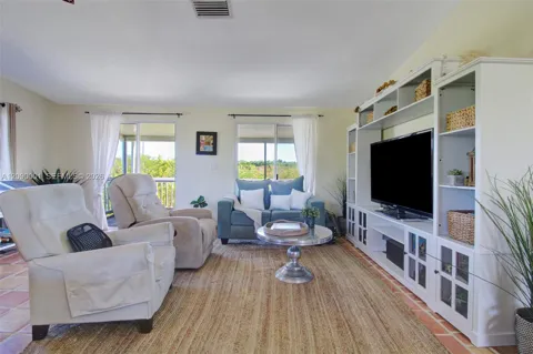 133 Valois Blvd #0