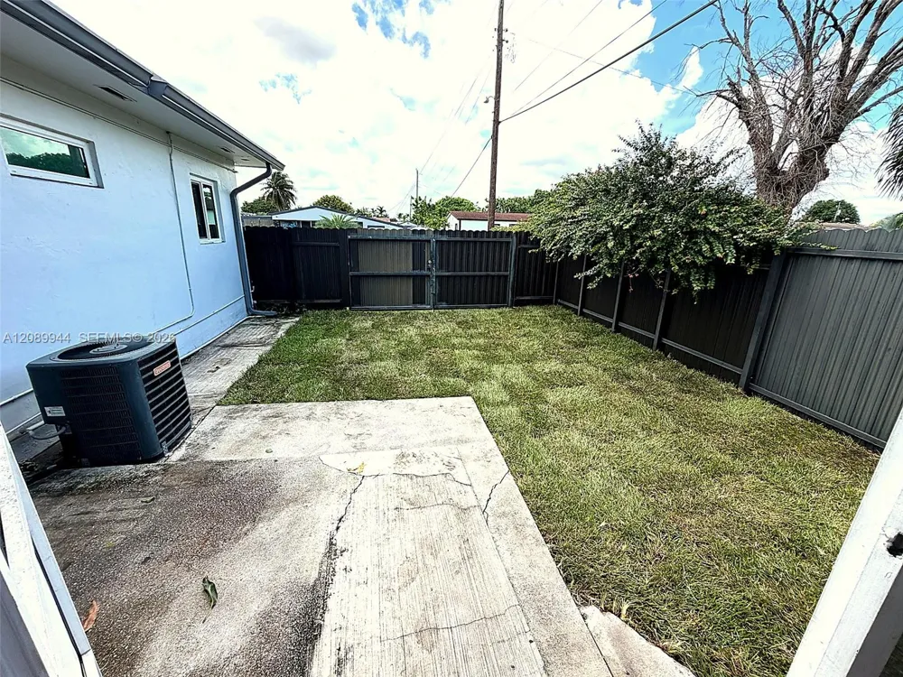 1255 W 64th Ter #0 Hialeah, FL 33012