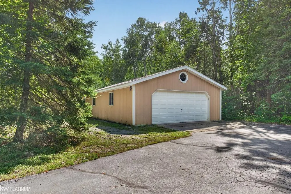15801 SHUBERT Highway Krakow Township, MI 49707