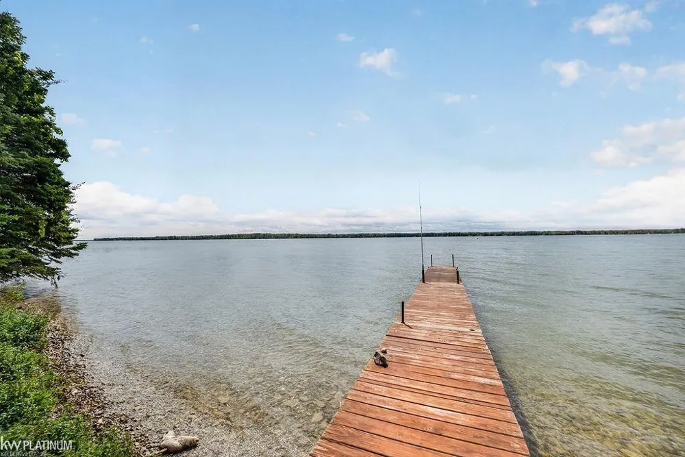 15801 SHUBERT Highway Krakow Township, MI 49707