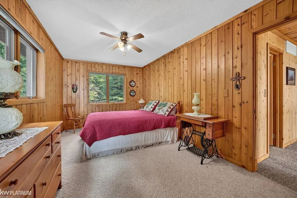 15801 SHUBERT Highway Krakow Township, MI 49707