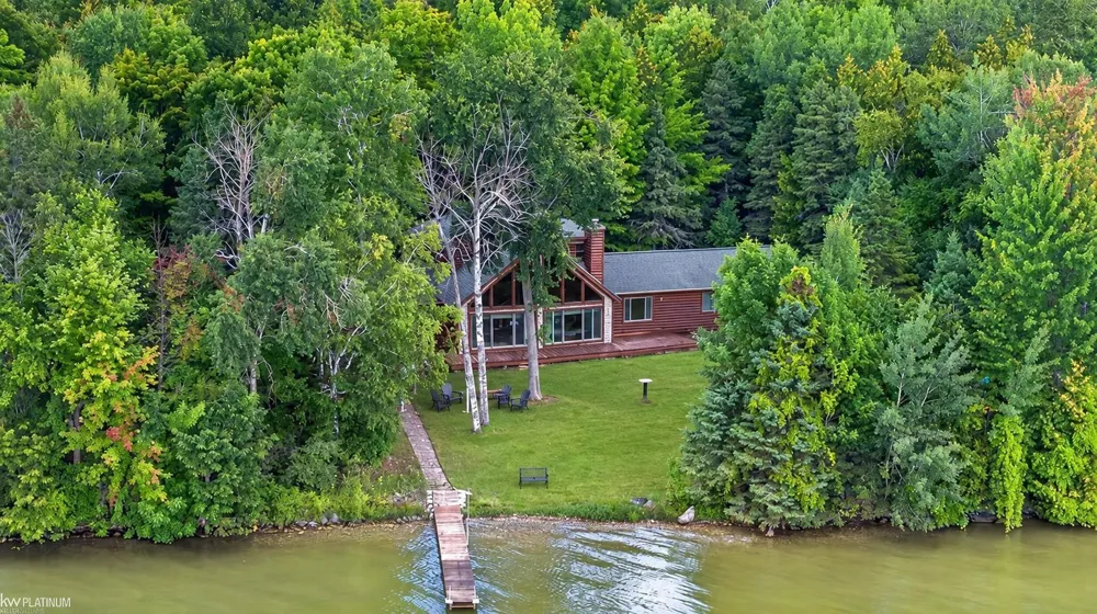 15801 SHUBERT Highway Krakow Township, MI 49707
