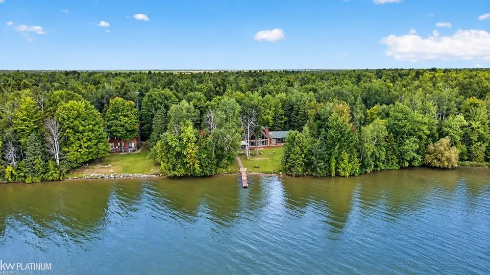 15801 SHUBERT Highway Krakow Township, MI 49707