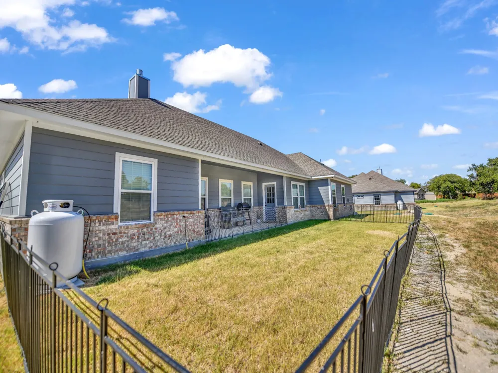1017 Don Eve Court Azle, TX 76020