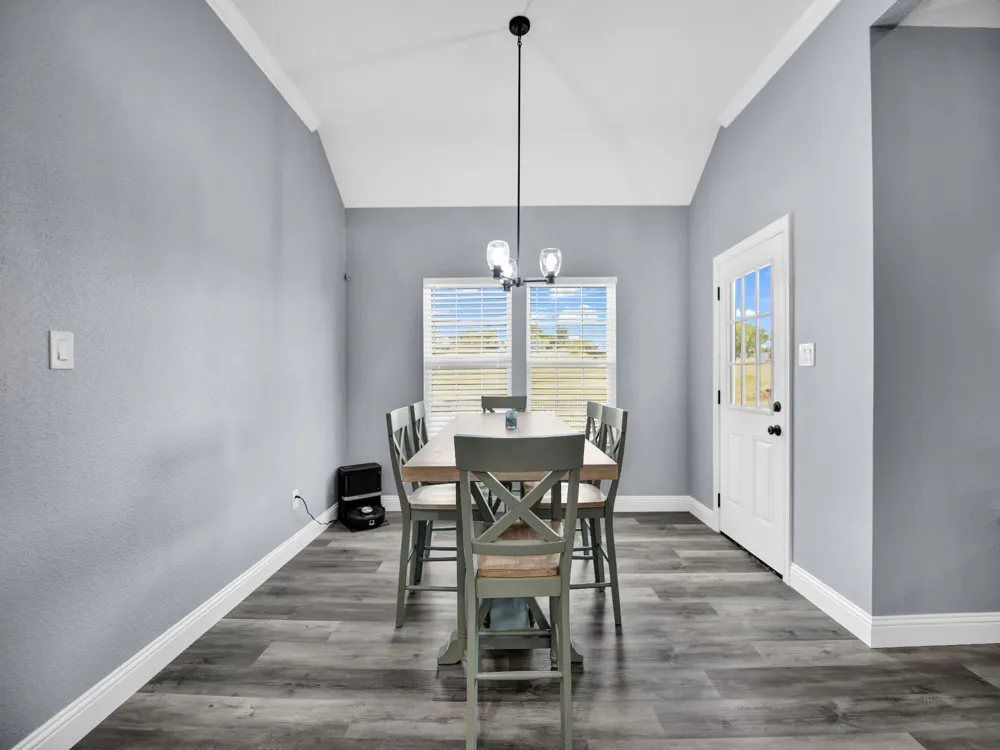 1017 Don Eve Court Azle, TX 76020