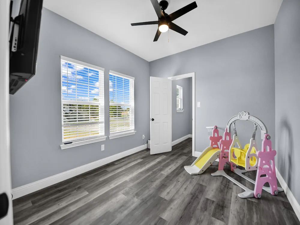 1017 Don Eve Court Azle, TX 76020
