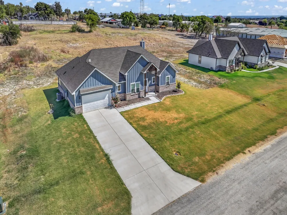 1017 Don Eve Court Azle, TX 76020