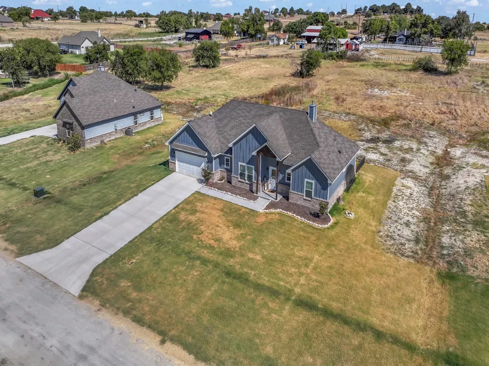 1017 Don Eve Court Azle, TX 76020