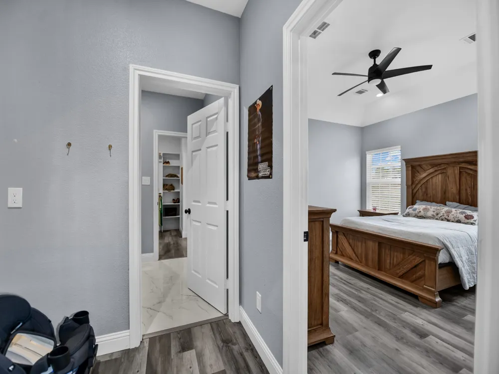 1017 Don Eve Court Azle, TX 76020