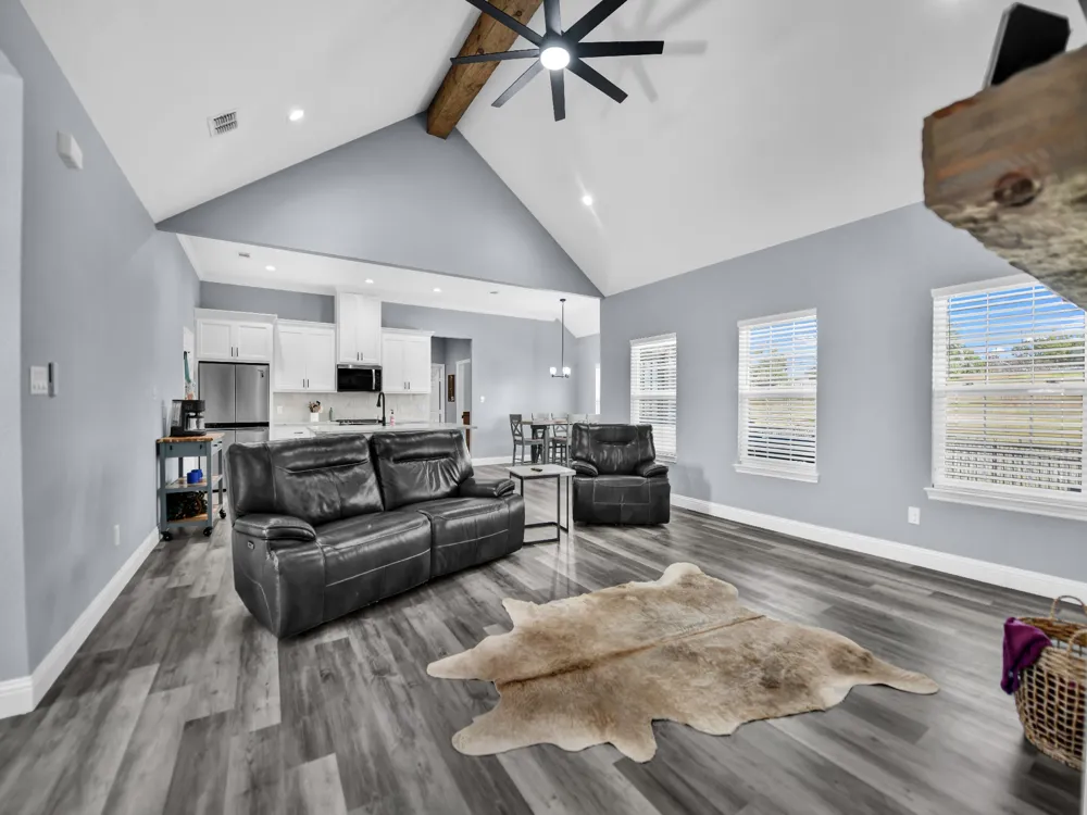 1017 Don Eve Court Azle, TX 76020
