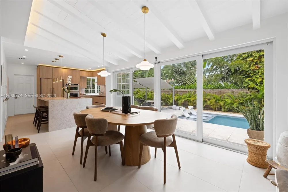 823 NE 72nd St Miami, FL 33138