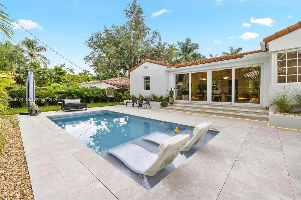 823 NE 72nd St Miami, FL 33138