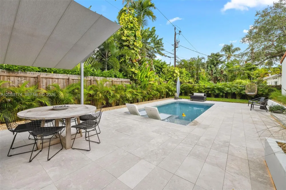 823 NE 72nd St Miami, FL 33138