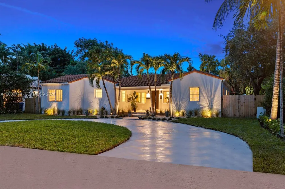 823 NE 72nd St Miami, FL 33138
