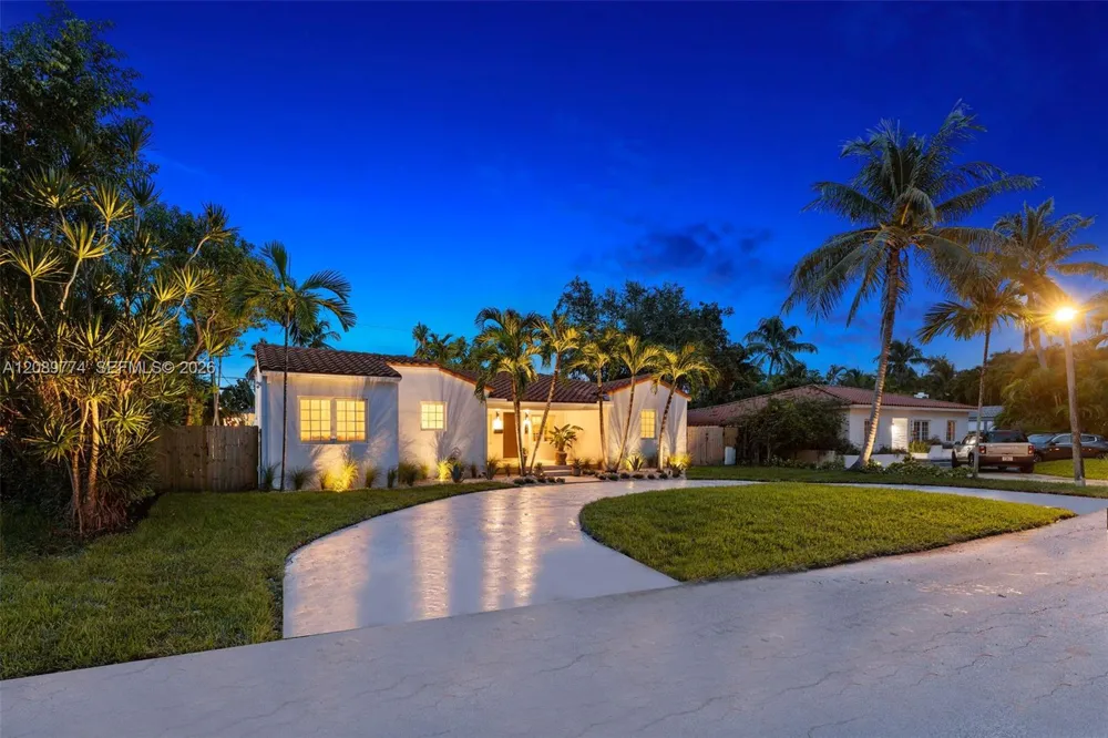 823 NE 72nd St Miami, FL 33138