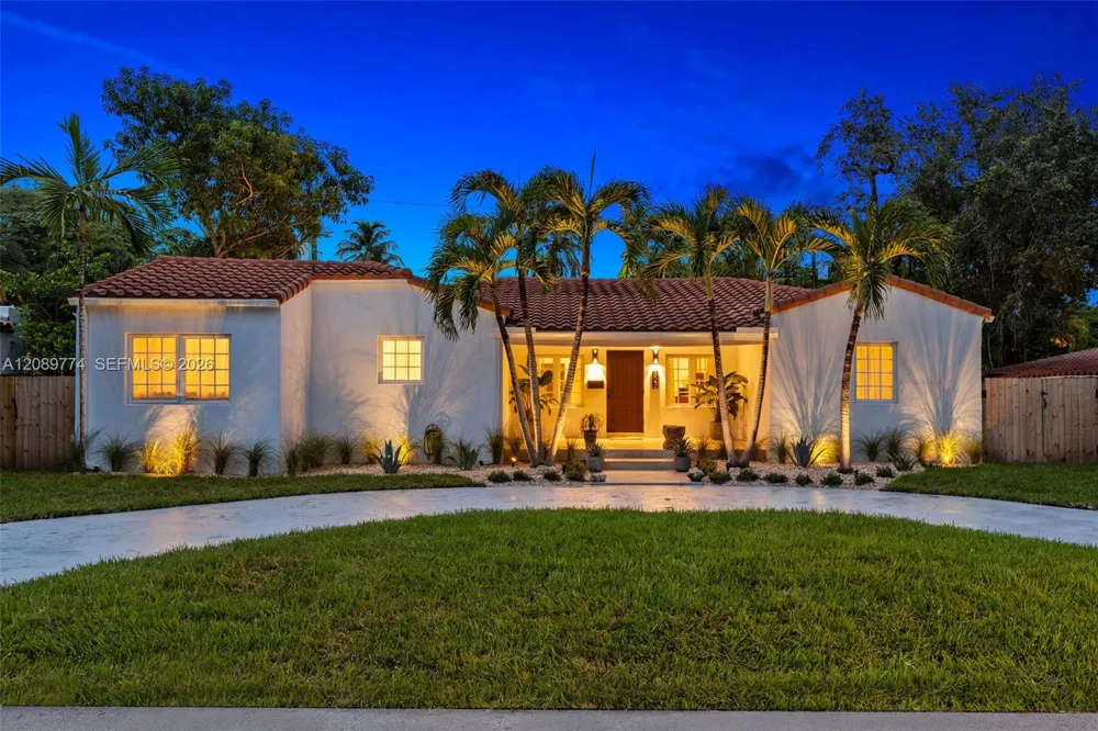 823 NE 72nd St Miami, FL 33138