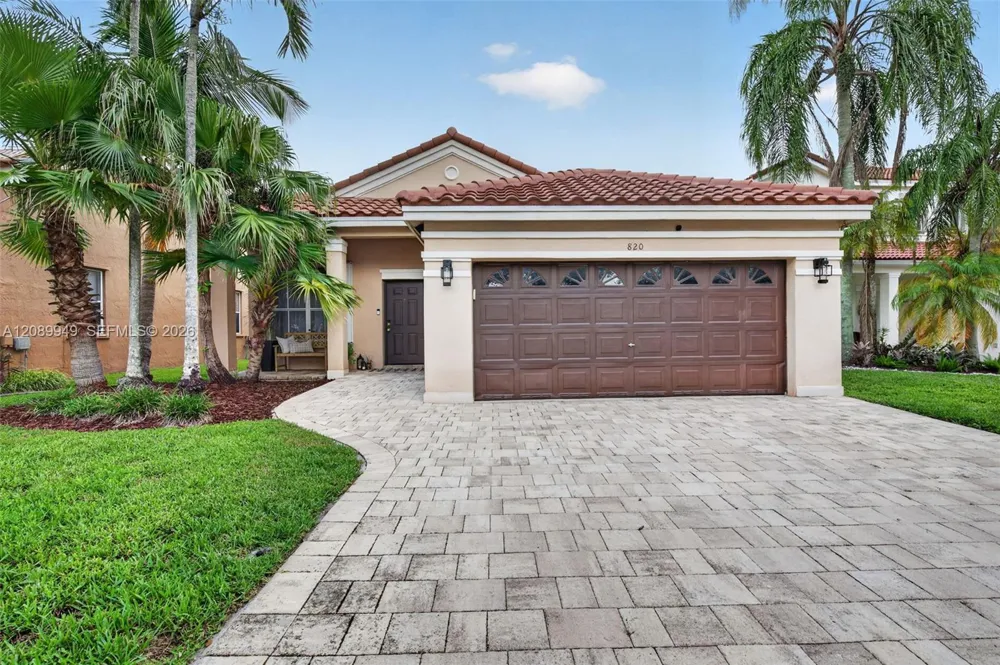 820 Falling Water Rd Weston, FL 33326