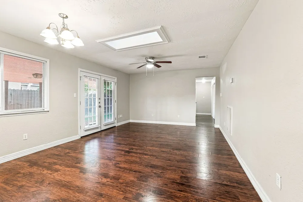 1379 Dell Dale Street Channelview, TX 77530