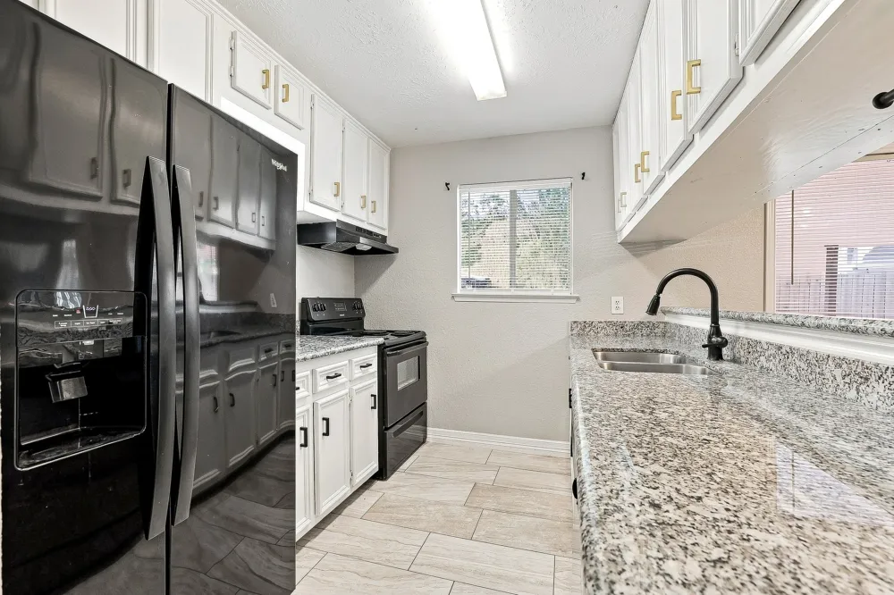 1379 Dell Dale Street Channelview, TX 77530