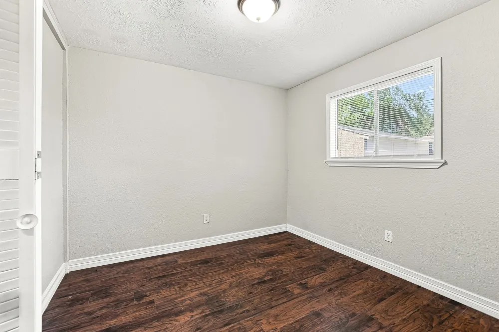 1379 Dell Dale Street Channelview, TX 77530