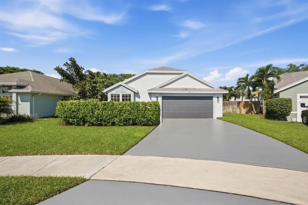 14 HEATHER TRACE DRIVE Boynton Beach, FL 33436