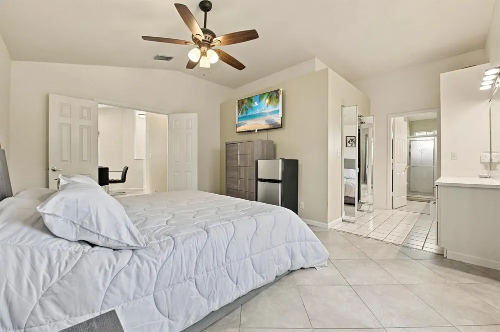 14 HEATHER TRACE DRIVE Boynton Beach, FL 33436