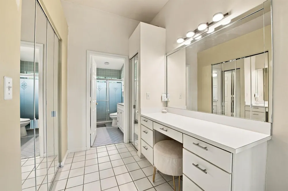 14 HEATHER TRACE DRIVE Boynton Beach, FL 33436