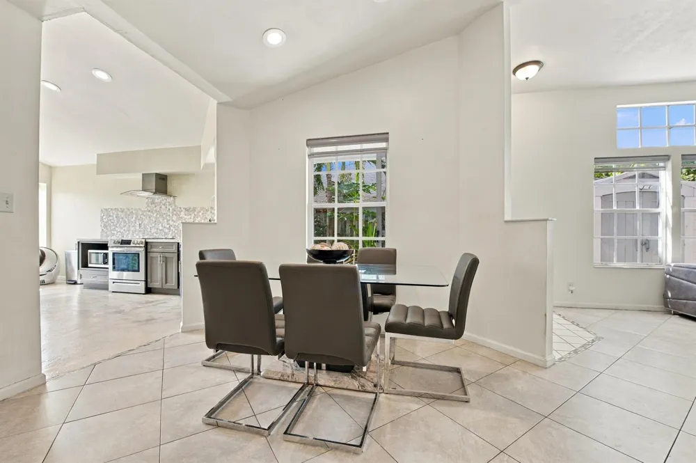 14 HEATHER TRACE DRIVE Boynton Beach, FL 33436