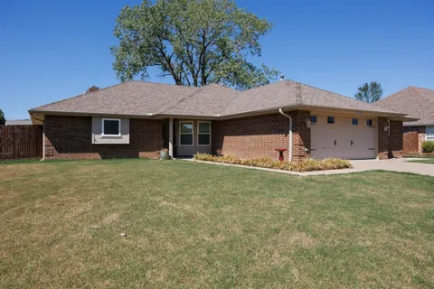 1233 Arbor Drive