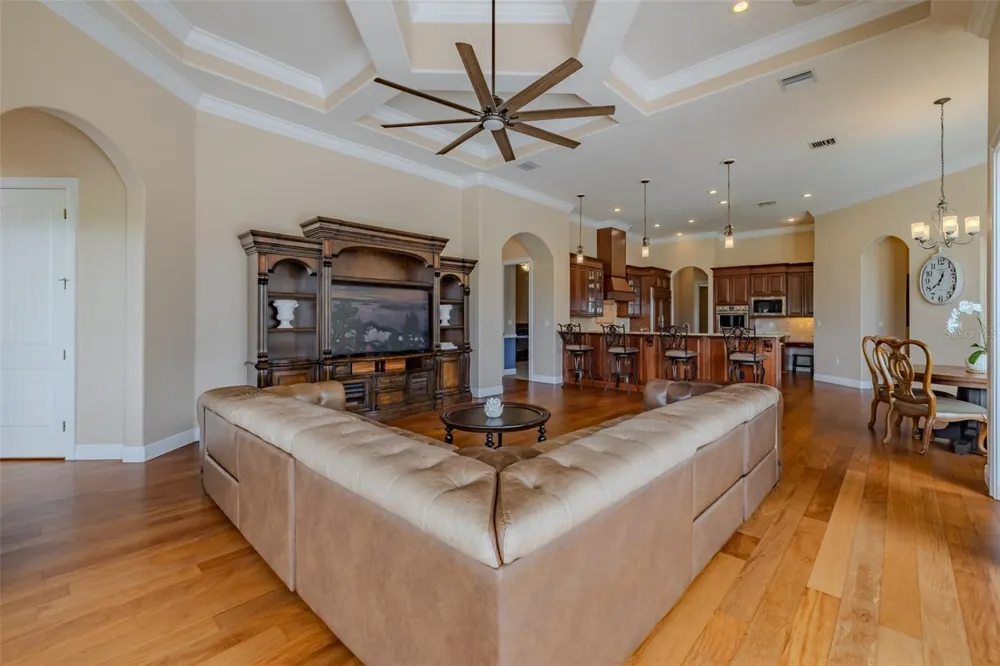 10501 BROADLAND PASS Thonotosassa, FL 33592