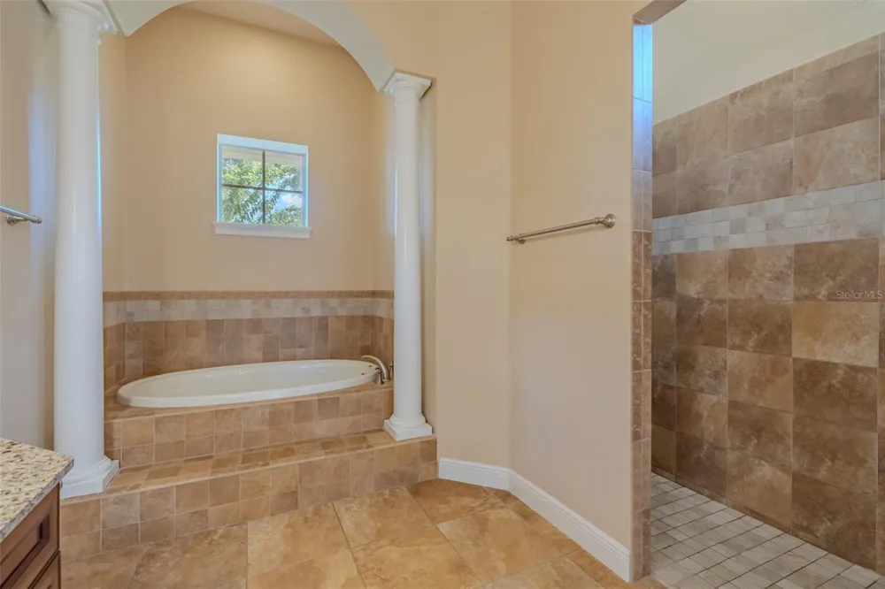 10501 BROADLAND PASS Thonotosassa, FL 33592